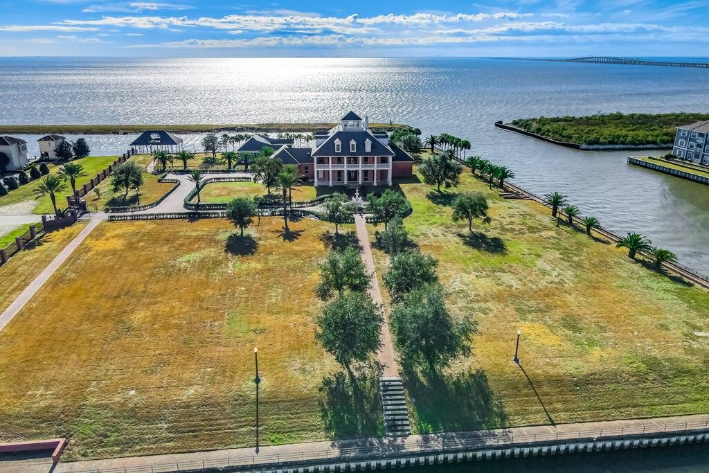 estate overivew.jpg